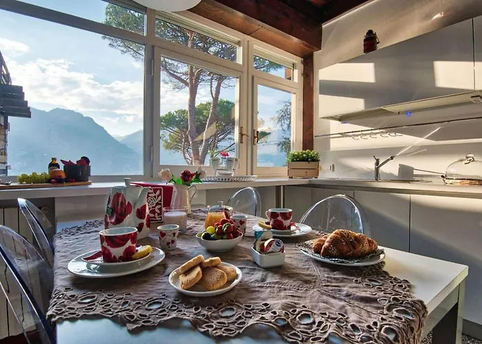 Meraviglia - Private With Garden, Pool And Breathtaking Views * Colico